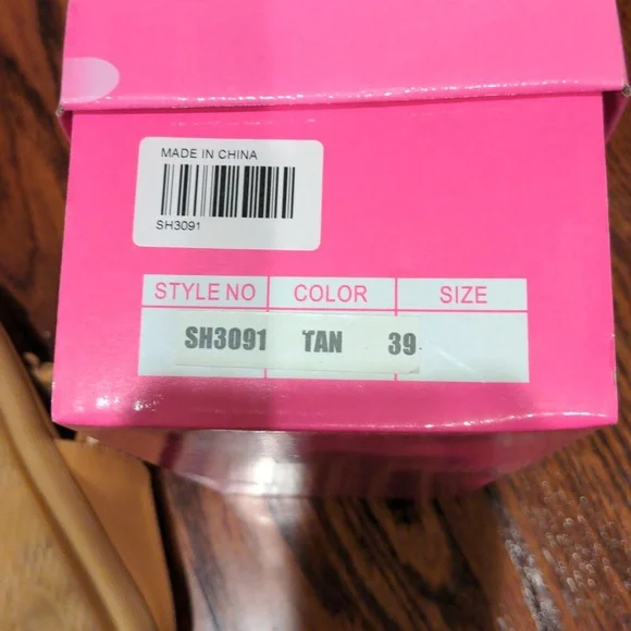 Sandals - Picture 4 of 4